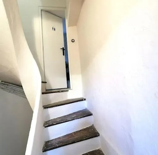 T2 Atypique, Renove, Confortable *