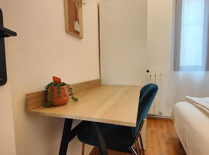 דירה T2 Atypique, Renove, Confortable בזייה